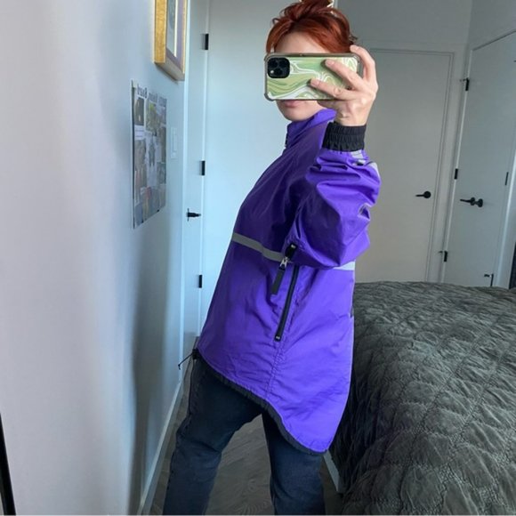 COPY - MEC Vintage 1990s Reflective Cycling Rain Jacket - Picture 14 of 15